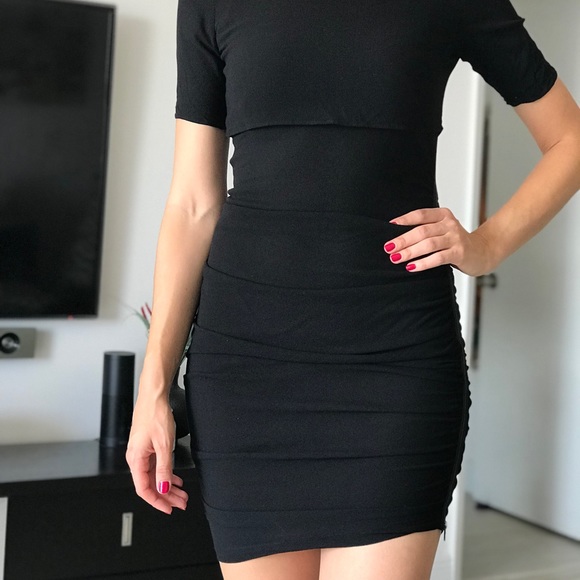 Black dress - Picture 1 of 2